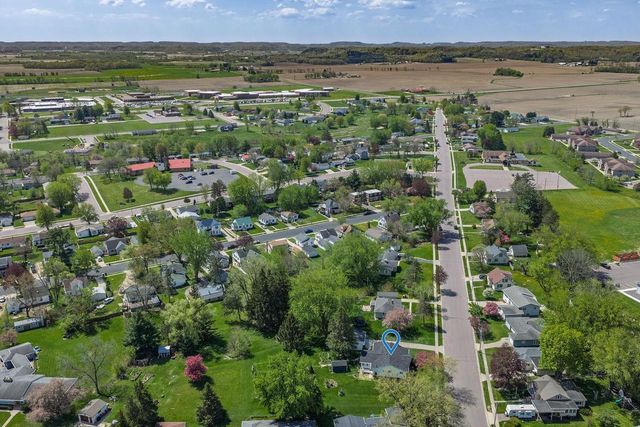 612 Grove Street, Mauston, WI 53948