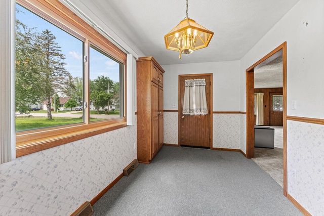 612 Grove Street, Mauston, WI 53948