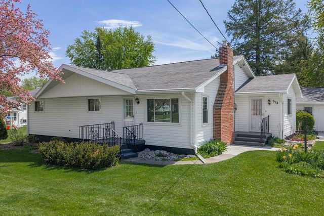 612 Grove Street, Mauston, WI 53948