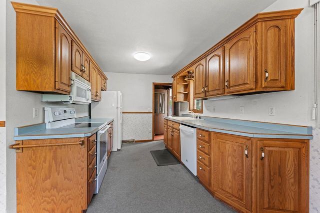 612 Grove Street, Mauston, WI 53948