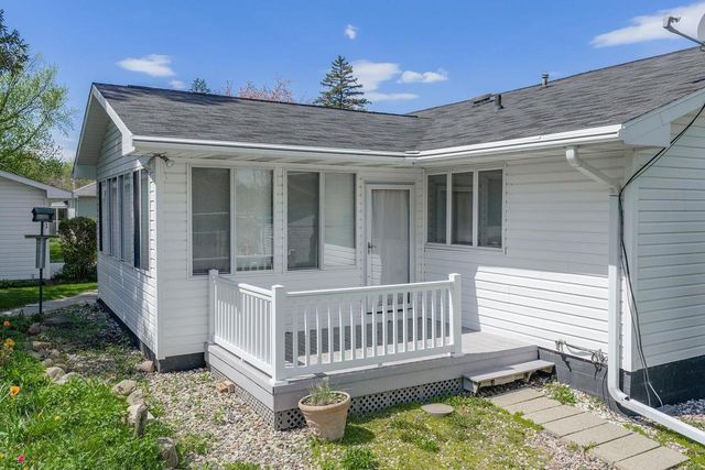 612 Grove Street, Mauston, WI 53948