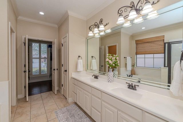 3655 Grayson Ln, Beaumont, TX 77713