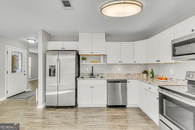 1223 E Waldburg Street, Savannah, GA 31404