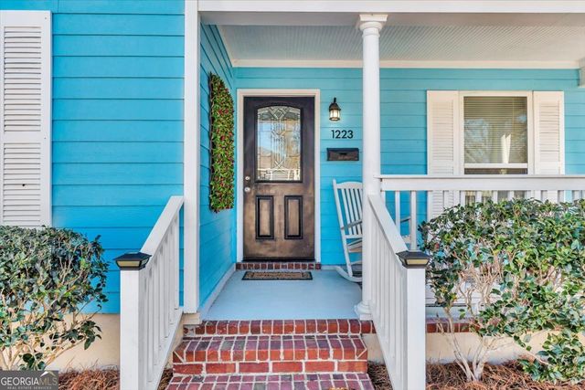 1223 E Waldburg Street, Savannah, GA 31404