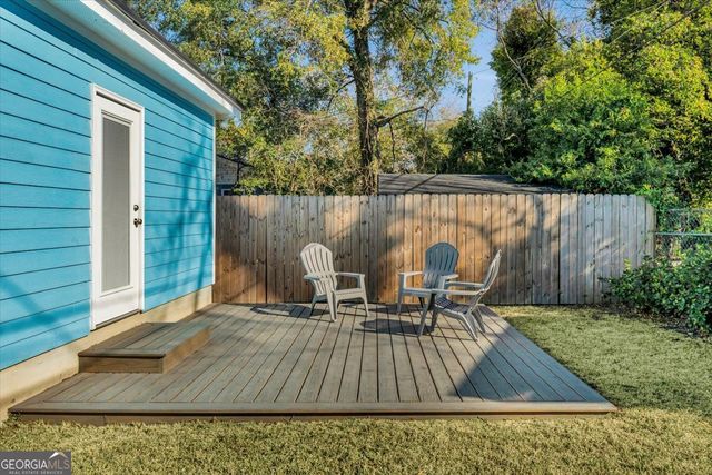 1223 E Waldburg Street, Savannah, GA 31404