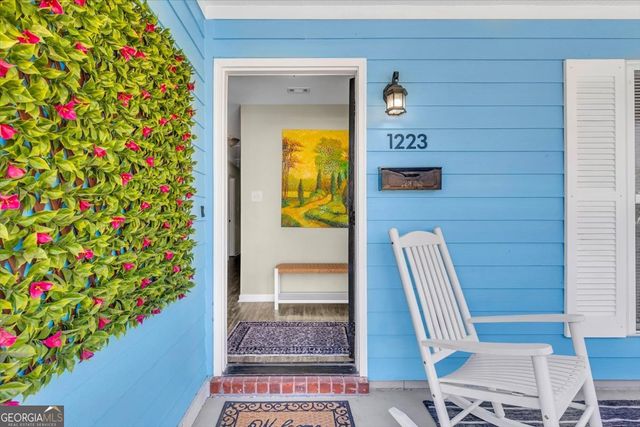 1223 E Waldburg Street, Savannah, GA 31404