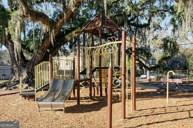 1223 E Waldburg Street, Savannah, GA 31404