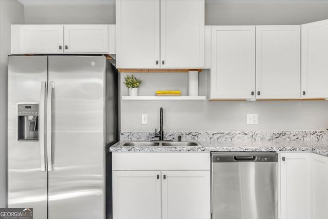 1223 E Waldburg Street, Savannah, GA 31404