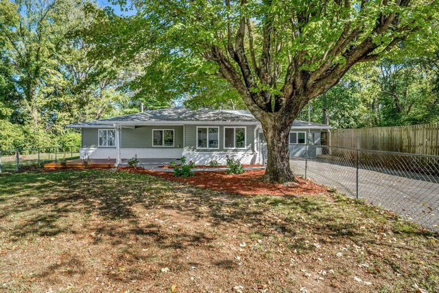 2101 Jones Cir, Nashville, TN 37207