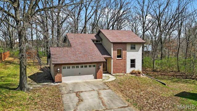 532 Taake Lane, Troy, IL 62294