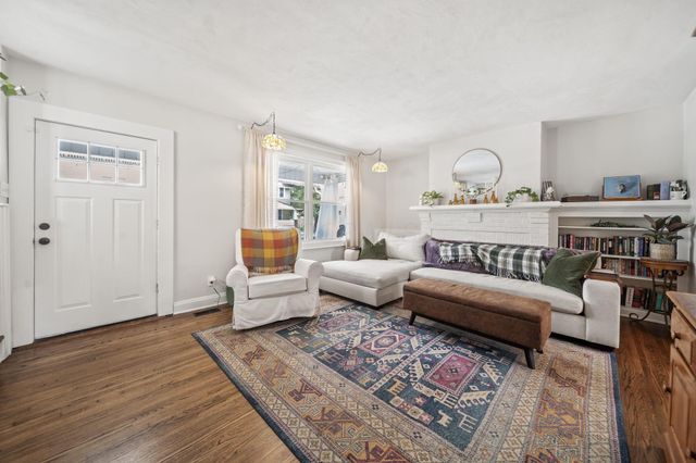 143 E Hinman Avenue, Columbus, OH 43207