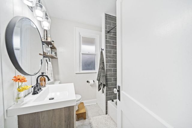 143 E Hinman Avenue, Columbus, OH 43207
