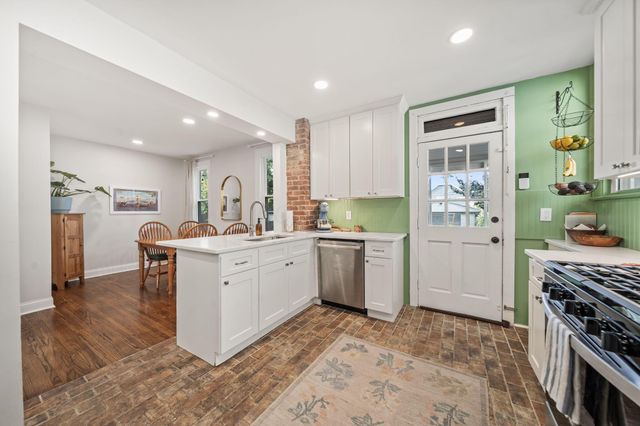 143 E Hinman Avenue, Columbus, OH 43207