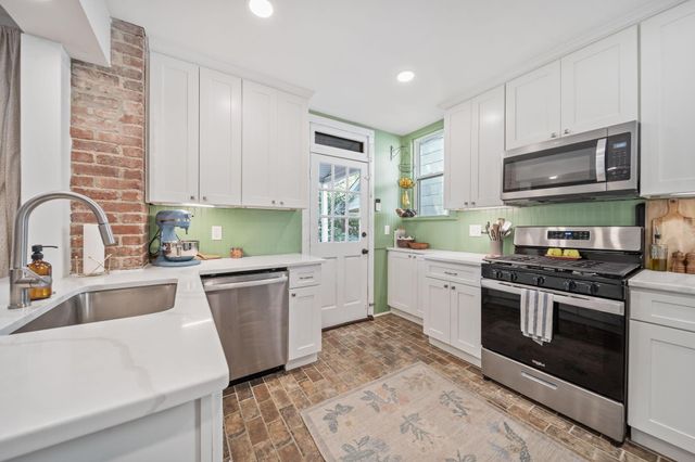 143 E Hinman Avenue, Columbus, OH 43207