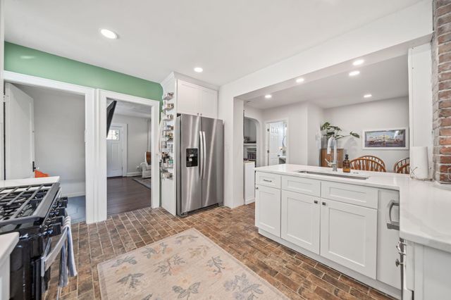143 E Hinman Avenue, Columbus, OH 43207