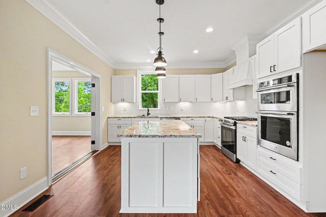 420 W Corbin Street, Hillsborough, NC 27278