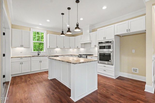 420 W Corbin Street, Hillsborough, NC 27278