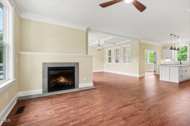 420 W Corbin Street, Hillsborough, NC 27278