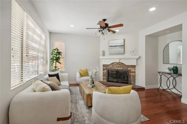 28996 Garnet Canyon Drive, Saugus, CA 91390