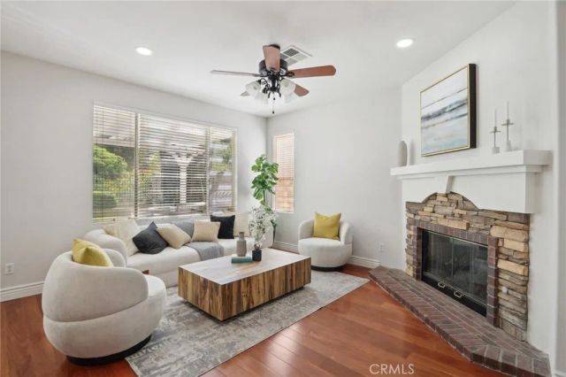 28996 Garnet Canyon Drive, Saugus, CA 91390