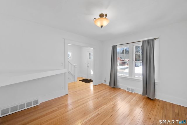 16 Goodsell Street, West Hartford, CT 06110