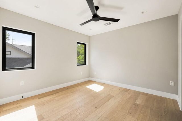 1401 E 3rd ST 1, Austin, TX 78702