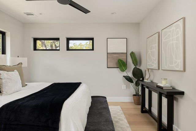 1401 E 3rd ST 1, Austin, TX 78702