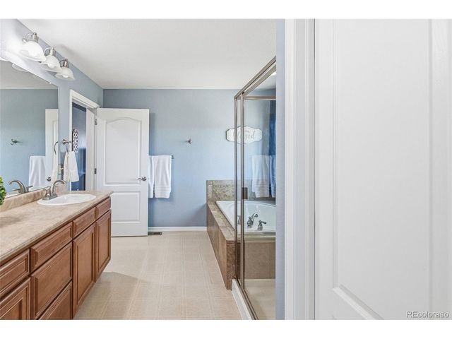 6372 S Jackson Gap Ct, Aurora, CO 80016