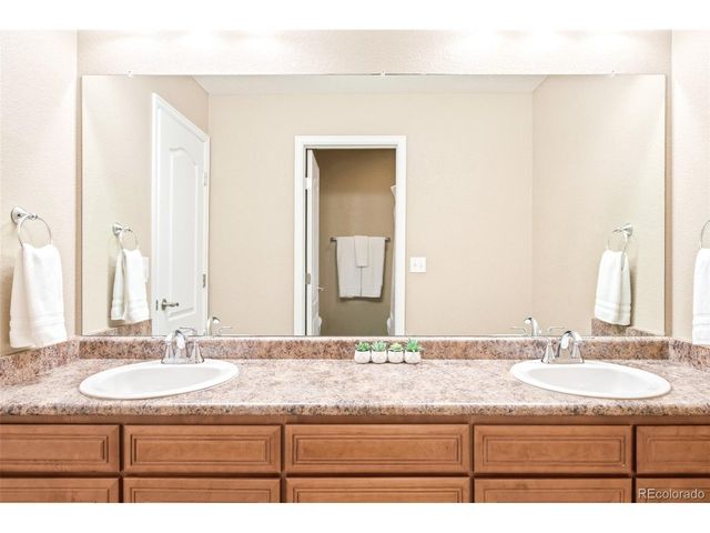 6372 S Jackson Gap Ct, Aurora, CO 80016