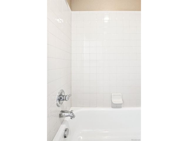 6372 S Jackson Gap Ct, Aurora, CO 80016