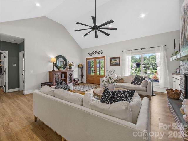 1844 Golf Course Road, Columbus, NC 28722