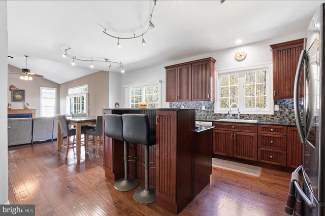 12 WYCKLOW DR, Robbinsville, NJ 08691