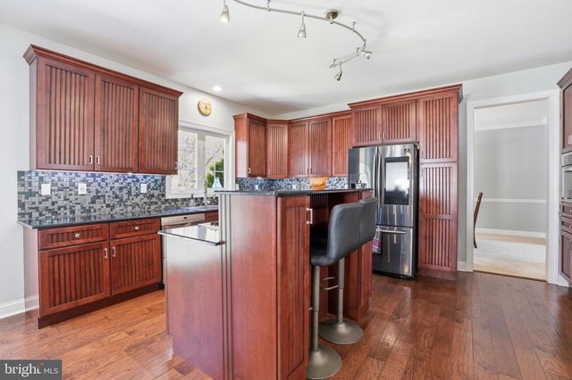 12 WYCKLOW DR, Robbinsville, NJ 08691