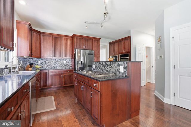 12 WYCKLOW DR, Robbinsville, NJ 08691