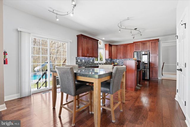 12 WYCKLOW DR, Robbinsville, NJ 08691