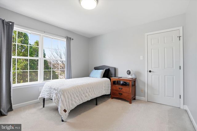 12 WYCKLOW DR, Robbinsville, NJ 08691