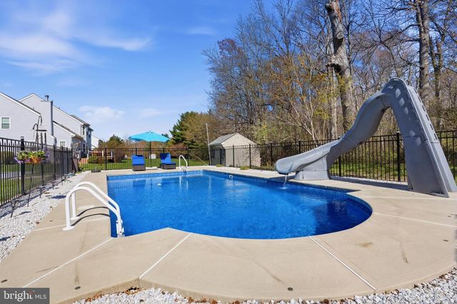 12 WYCKLOW DR, Robbinsville, NJ 08691