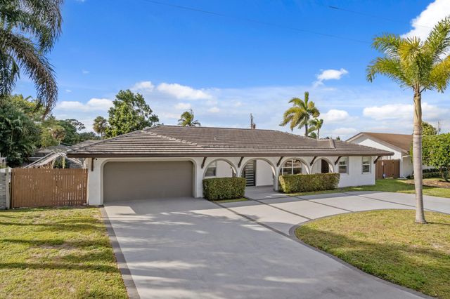 383 Denny Court, Boca Raton, FL 33486