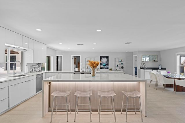 383 Denny Court, Boca Raton, FL 33486