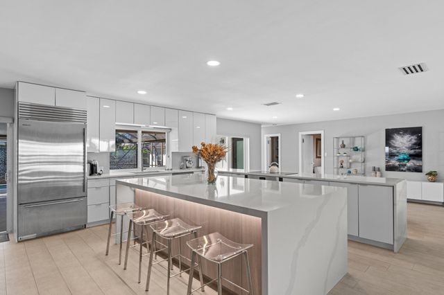 383 Denny Court, Boca Raton, FL 33486