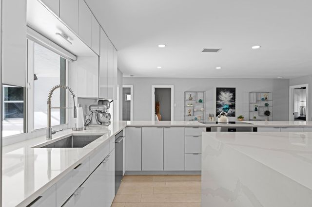 383 Denny Court, Boca Raton, FL 33486