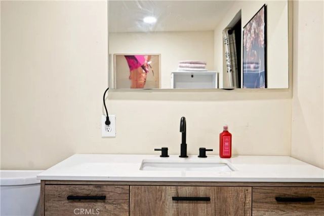 2245 Pine Avenue, Long Beach, CA 90806