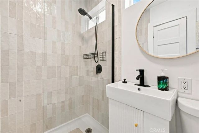 2245 Pine Avenue, Long Beach, CA 90806