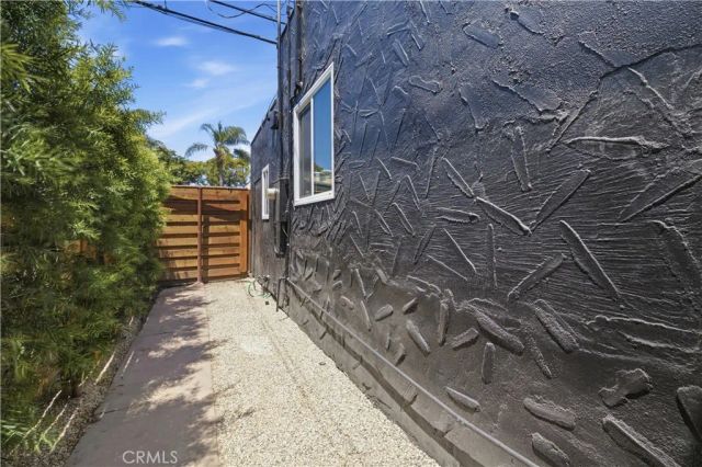 2245 Pine Avenue, Long Beach, CA 90806