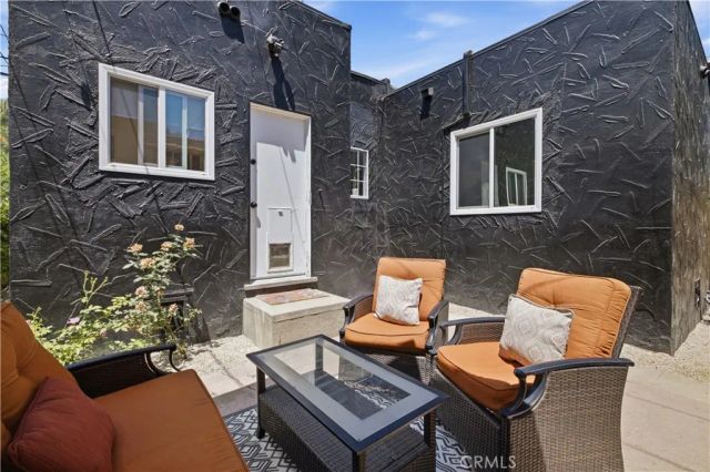 2245 Pine Avenue, Long Beach, CA 90806