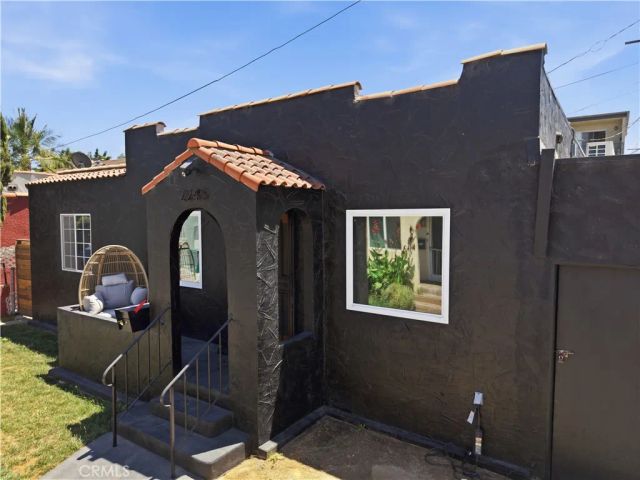 2245 Pine Avenue, Long Beach, CA 90806