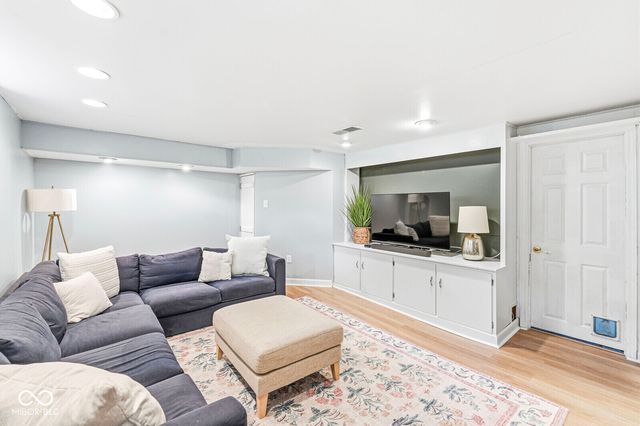6059 N Park Avenue, Indianapolis, IN 46220