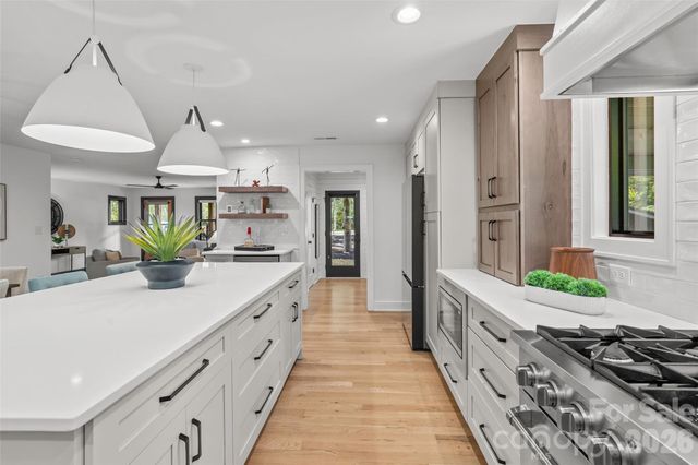 1542 Carolyn Drive, Charlotte, NC 28205