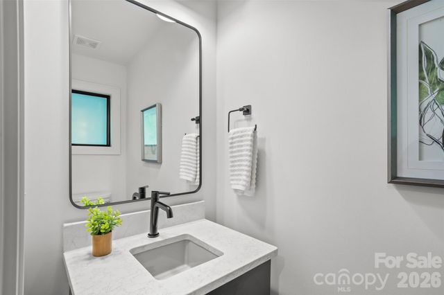 1542 Carolyn Drive, Charlotte, NC 28205