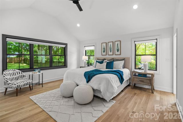 1542 Carolyn Drive, Charlotte, NC 28205